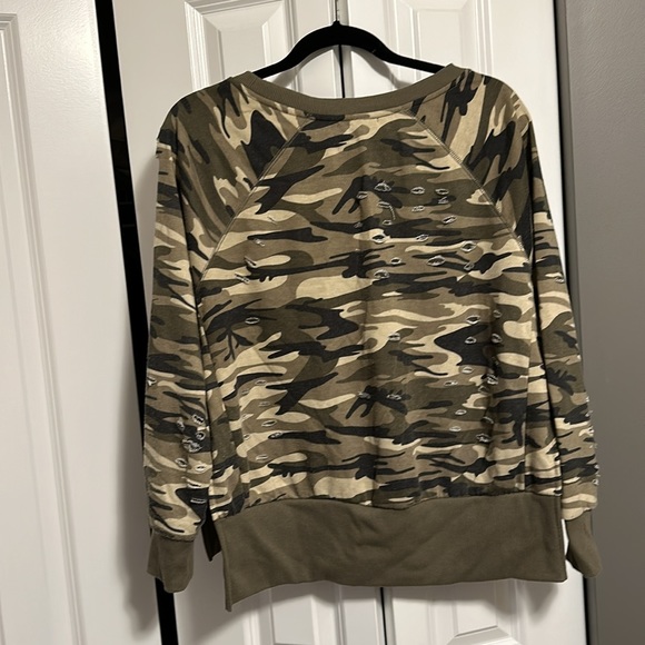 Dex- Camo sweater - Picture 3 of 3